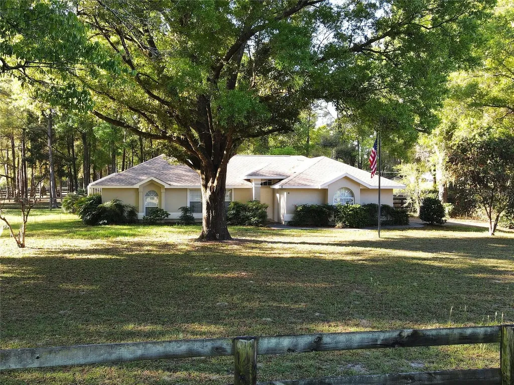 4 Hialeah Drive Ocala FL 34482