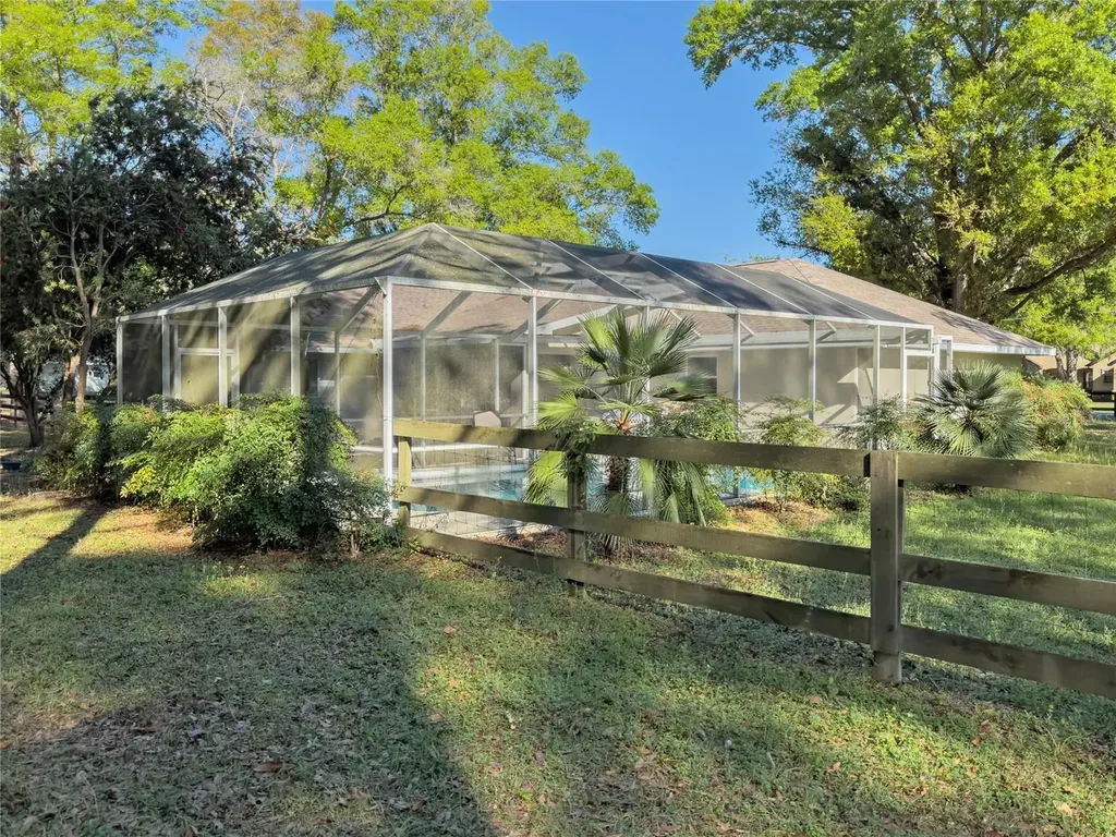 4 Hialeah Drive Ocala FL 34482