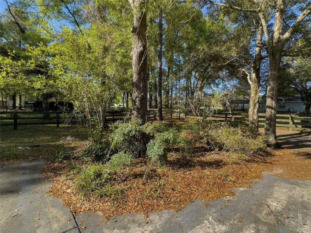 4 Hialeah Drive Ocala FL 34482