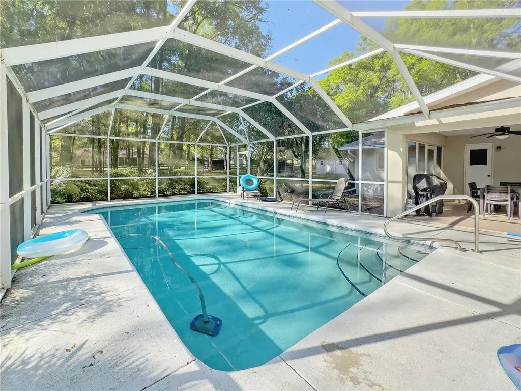 4 Hialeah Drive Ocala FL 34482