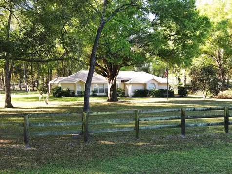4 Hialeah Drive Ocala FL 34482