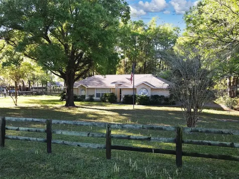 4 Hialeah Drive Ocala FL 34482