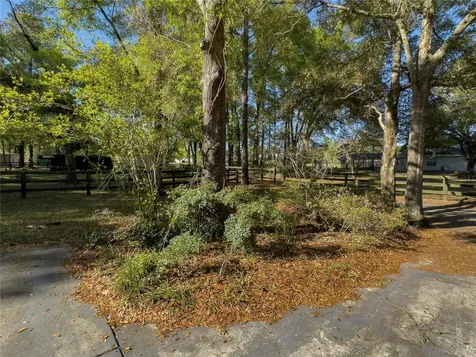 4 Hialeah Drive Ocala FL 34482