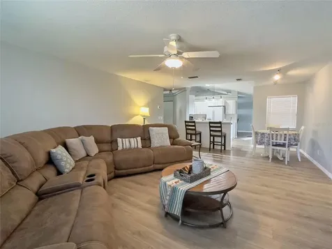 4 Hialeah Drive Ocala FL 34482
