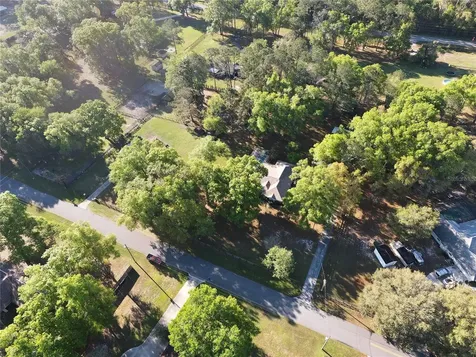 4 Hialeah Drive Ocala FL 34482