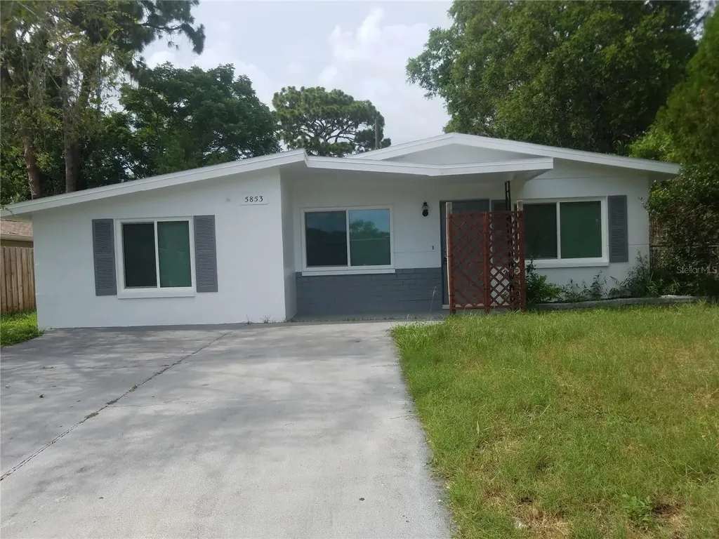 5853 Pine Street New Port Richey FL 34652
