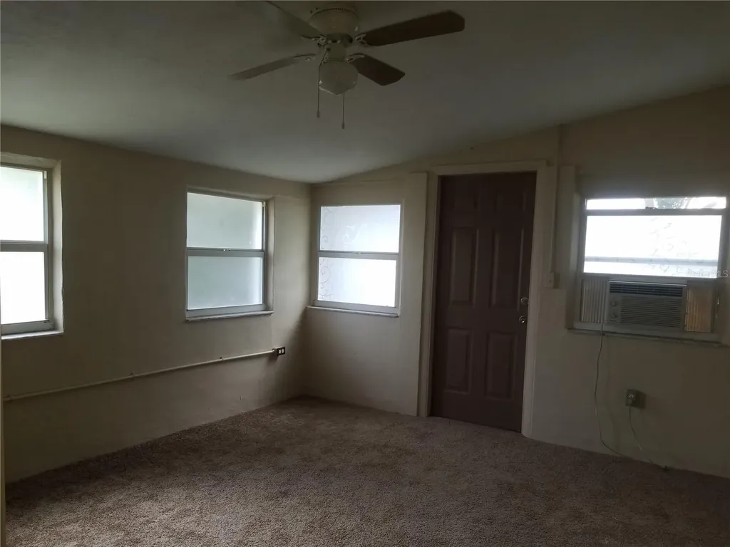 5853 Pine Street New Port Richey FL 34652