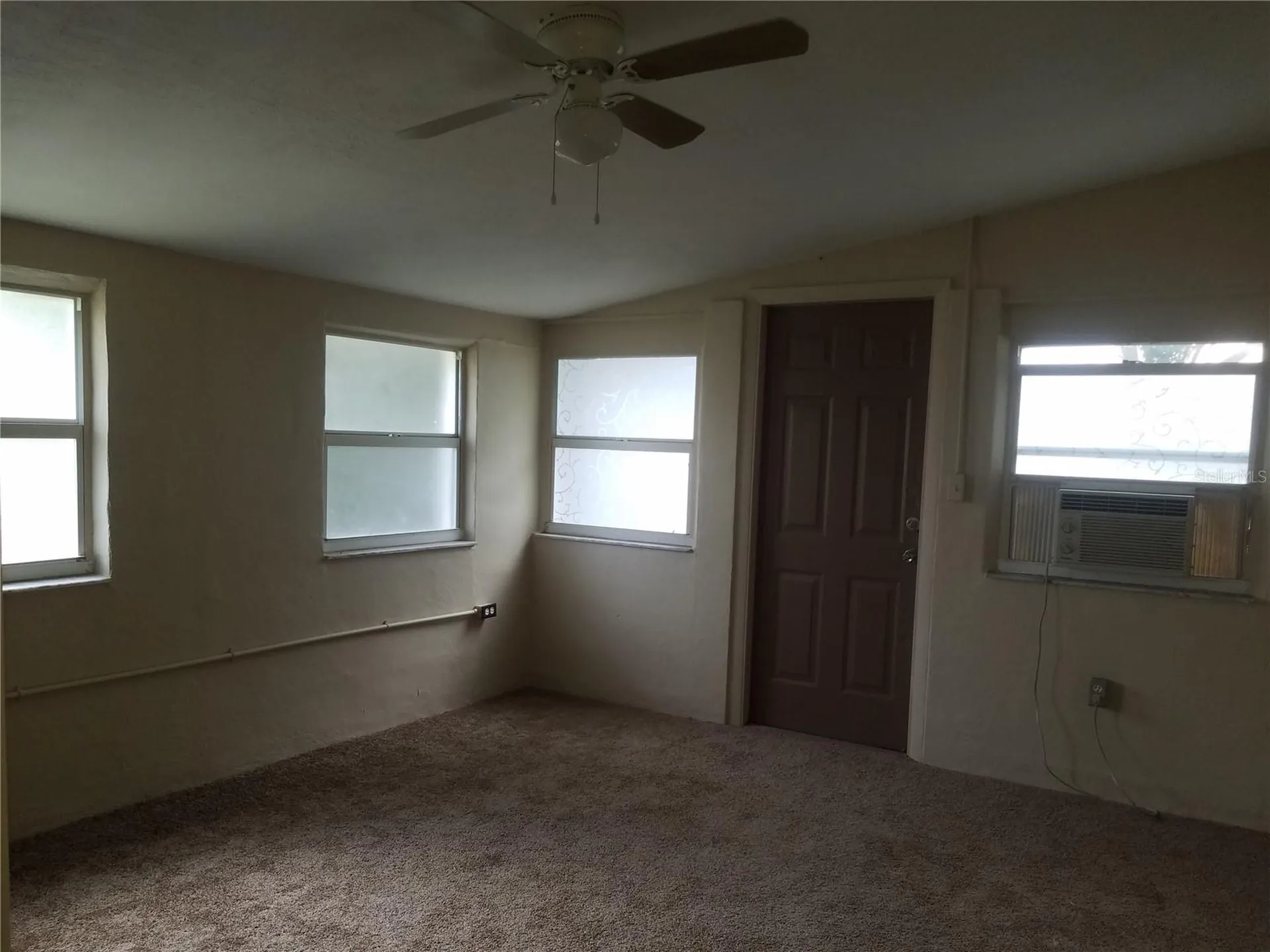 5853 Pine Street New Port Richey FL 34652