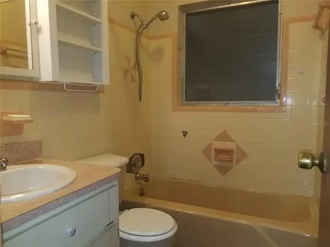 5853 Pine Street New Port Richey FL 34652
