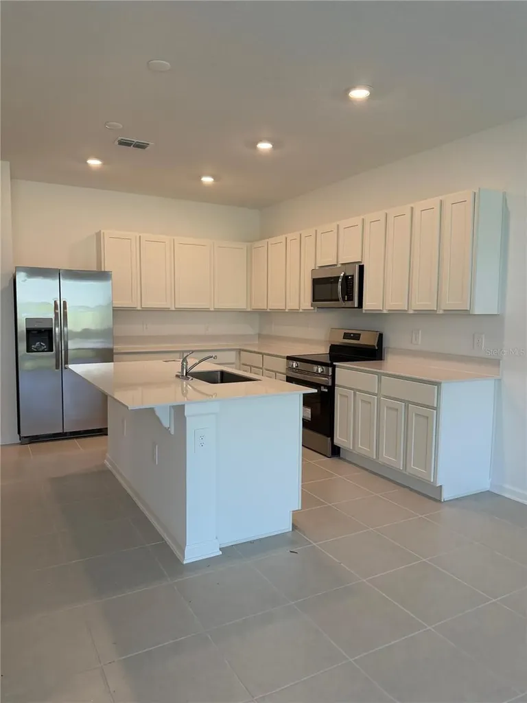 2823 Maloof Drive Davenport FL 33837