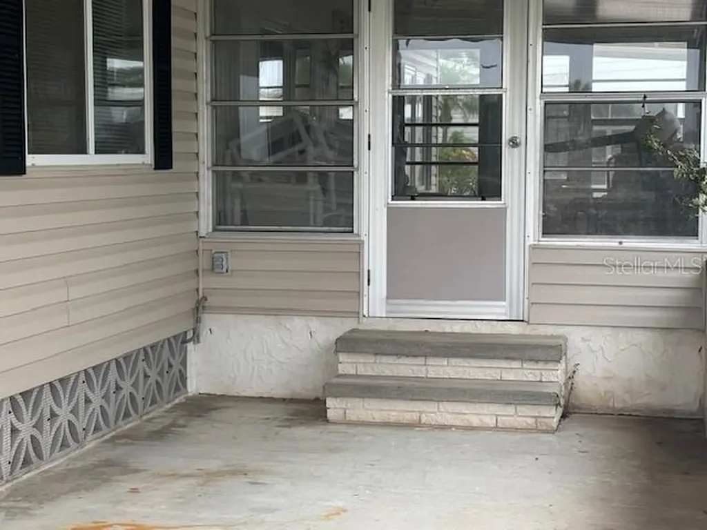 2100 Kings Highway Port Charlotte FL 33980