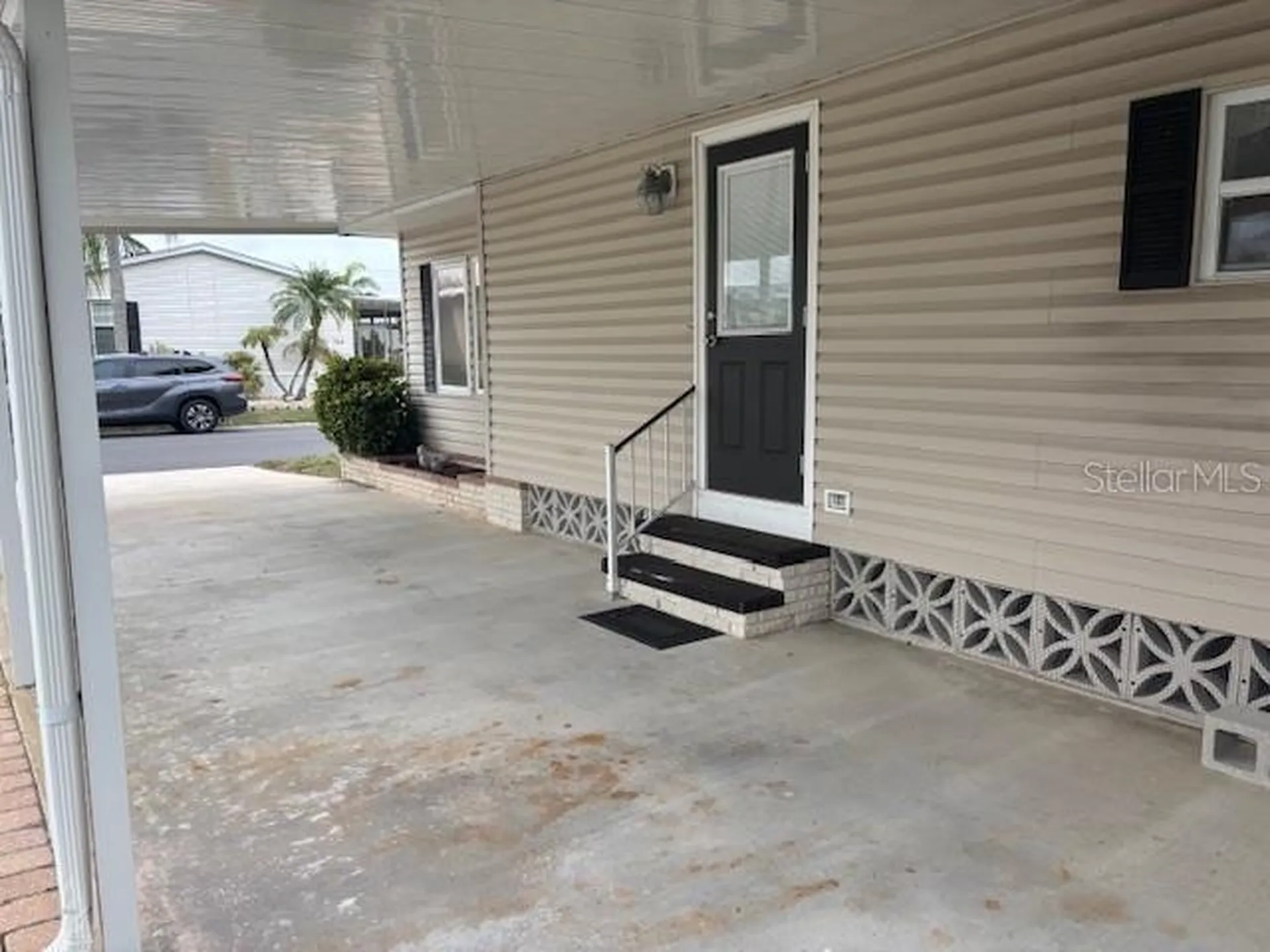 2100 Kings Highway Port Charlotte FL 33980