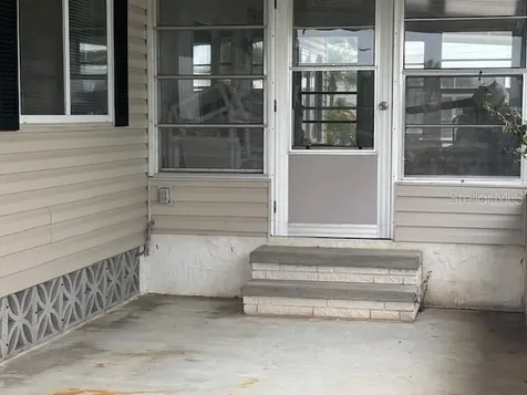 2100 Kings Highway Port Charlotte FL 33980