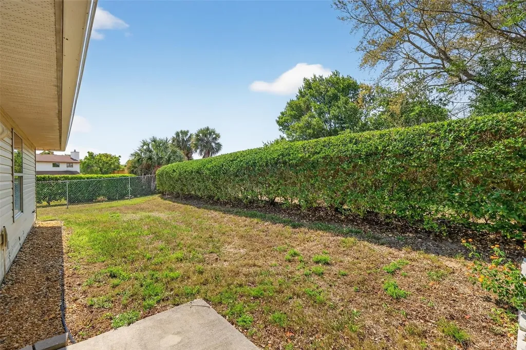 1984 Golden Palm Circle Tavares FL 32778