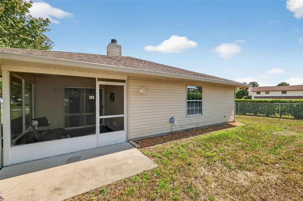 1984 Golden Palm Circle Tavares FL 32778