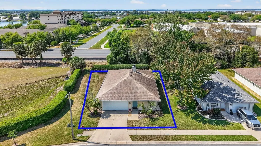 1984 Golden Palm Circle Tavares FL 32778