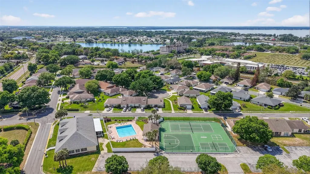 1984 Golden Palm Circle Tavares FL 32778