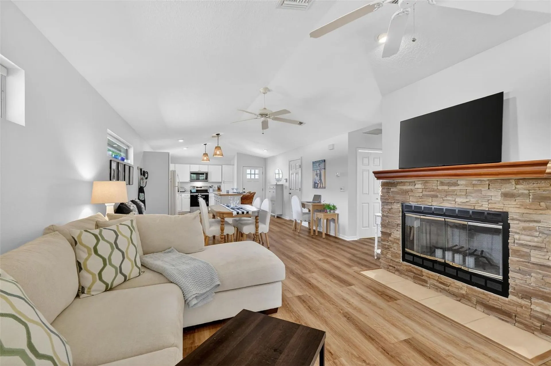 1984 Golden Palm Circle Tavares FL 32778