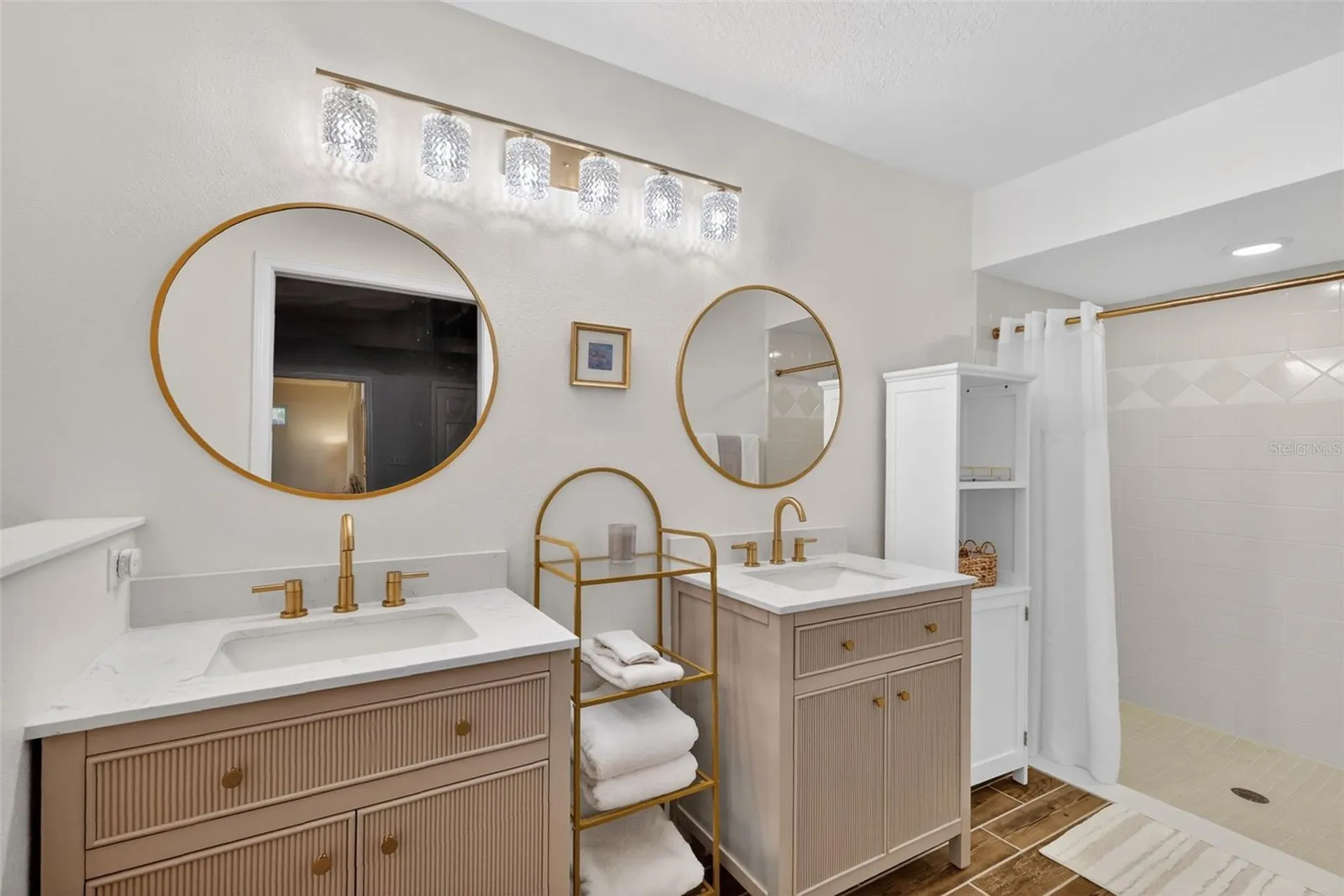 1984 Golden Palm Circle Tavares FL 32778
