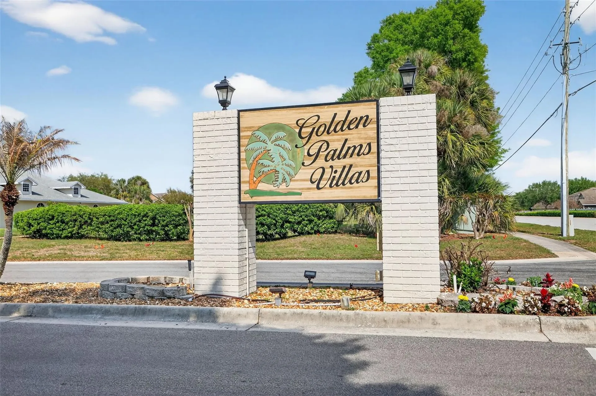1984 Golden Palm Circle Tavares FL 32778