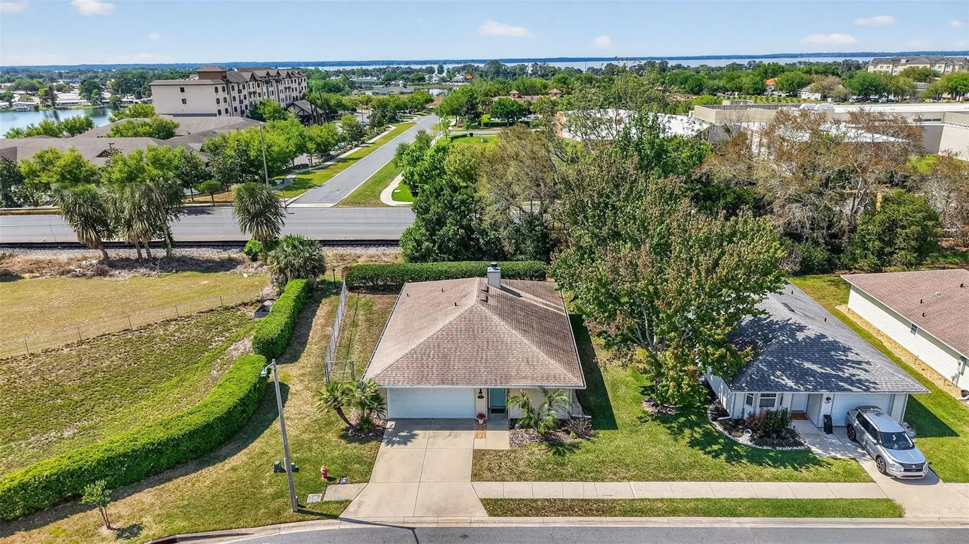 1984 Golden Palm Circle Tavares FL 32778