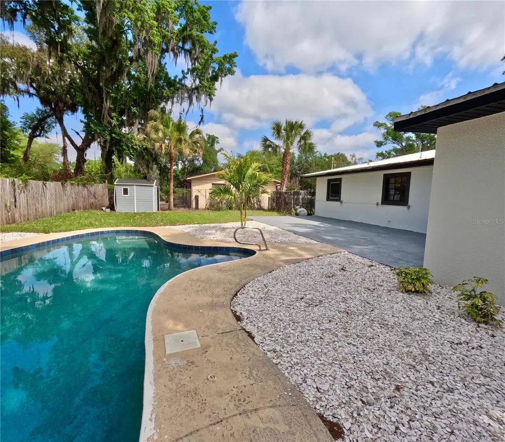 1103 N Pennsylvania Avenue Plant City FL 33563