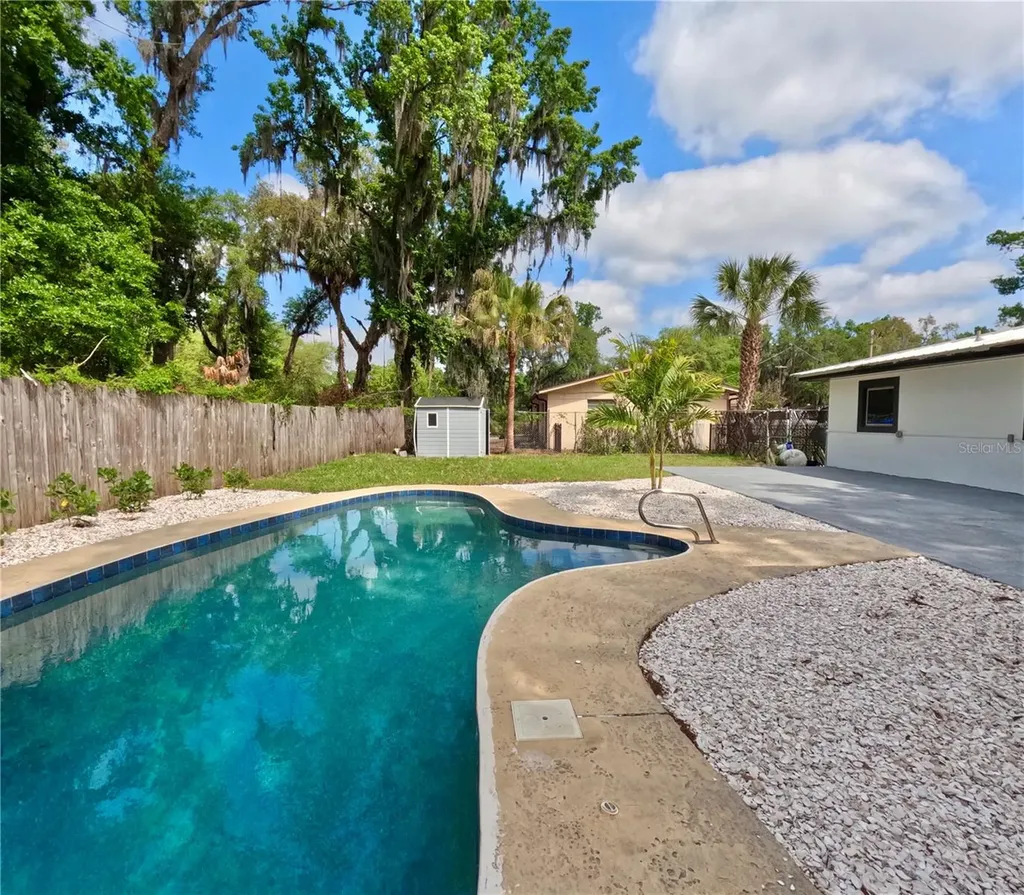 1103 N Pennsylvania Avenue Plant City FL 33563