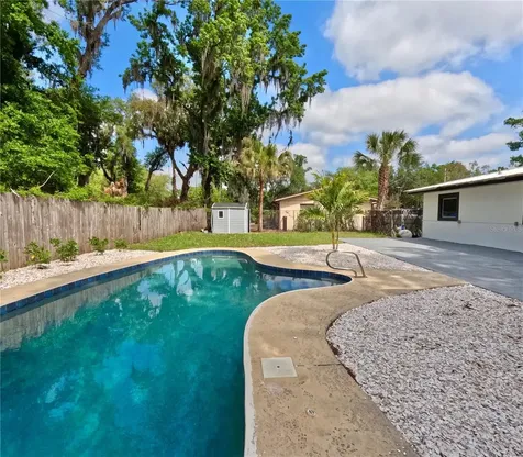 1103 N Pennsylvania Avenue Plant City FL 33563