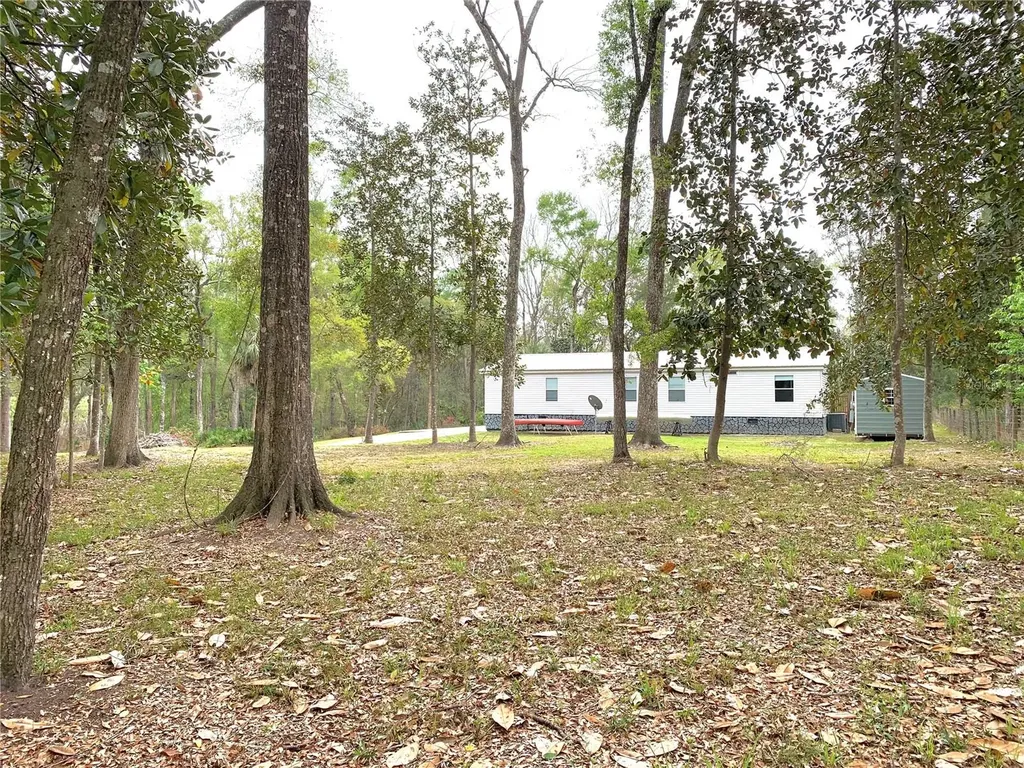 11651 NW 127 Lane Chiefland FL 32626