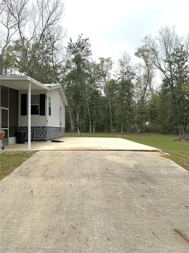 11651 NW 127 Lane Chiefland FL 32626