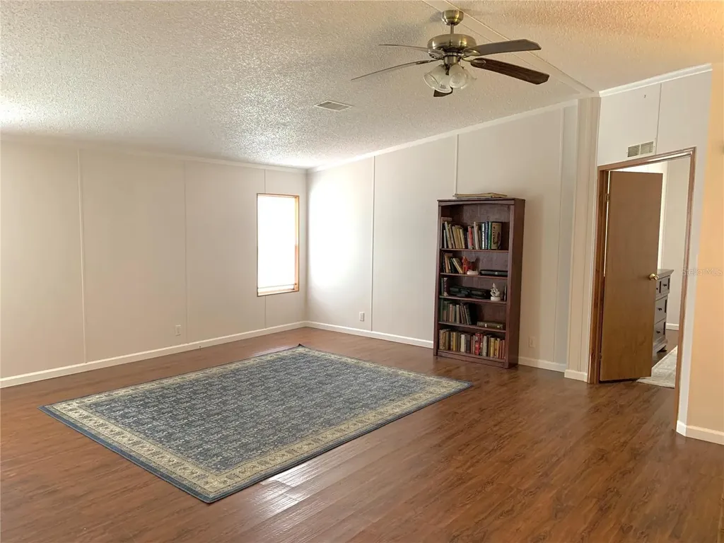 11651 NW 127 Lane Chiefland FL 32626