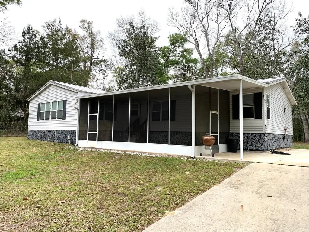 11651 NW 127 Lane Chiefland FL 32626
