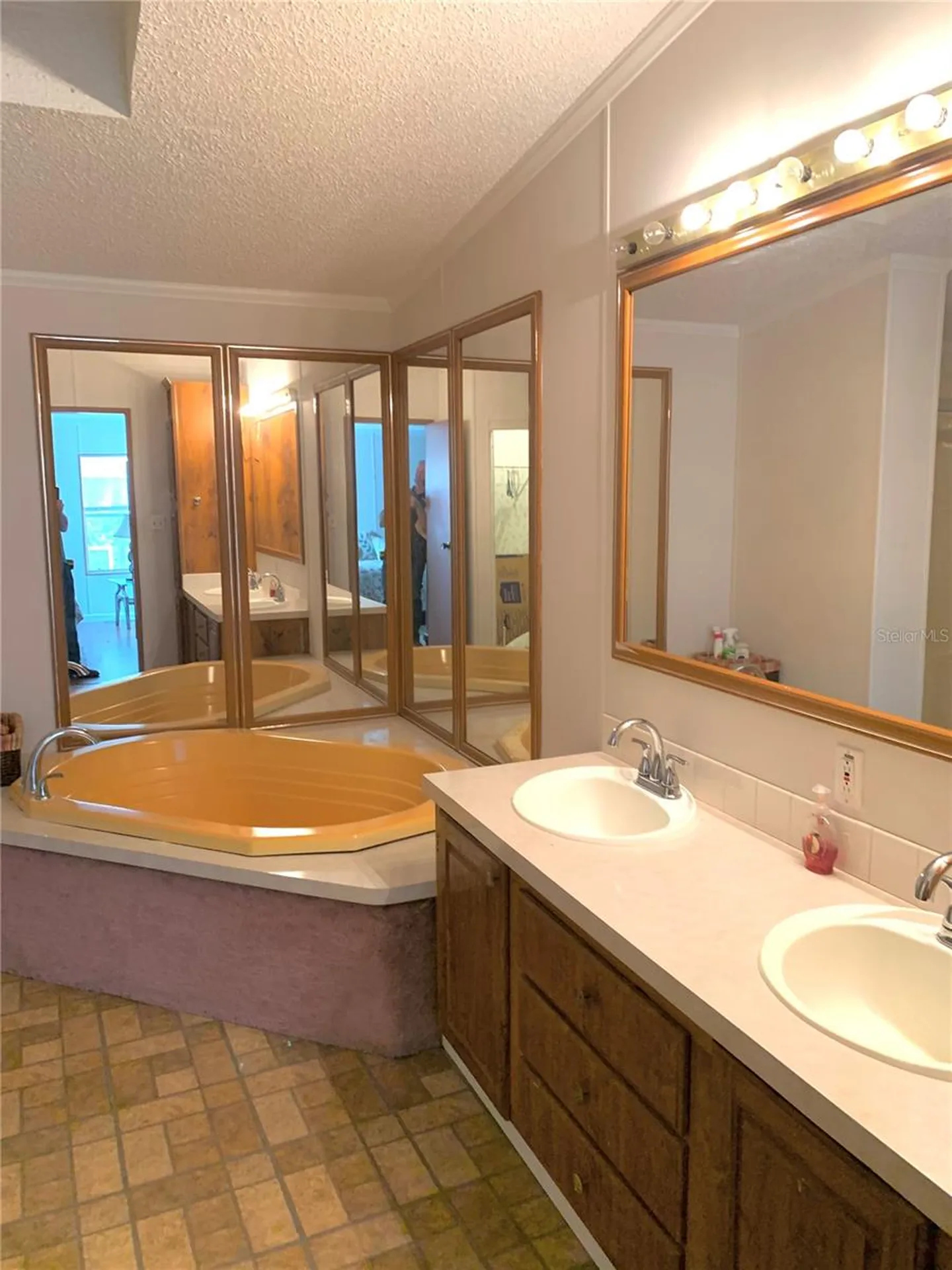 11651 NW 127 Lane Chiefland FL 32626