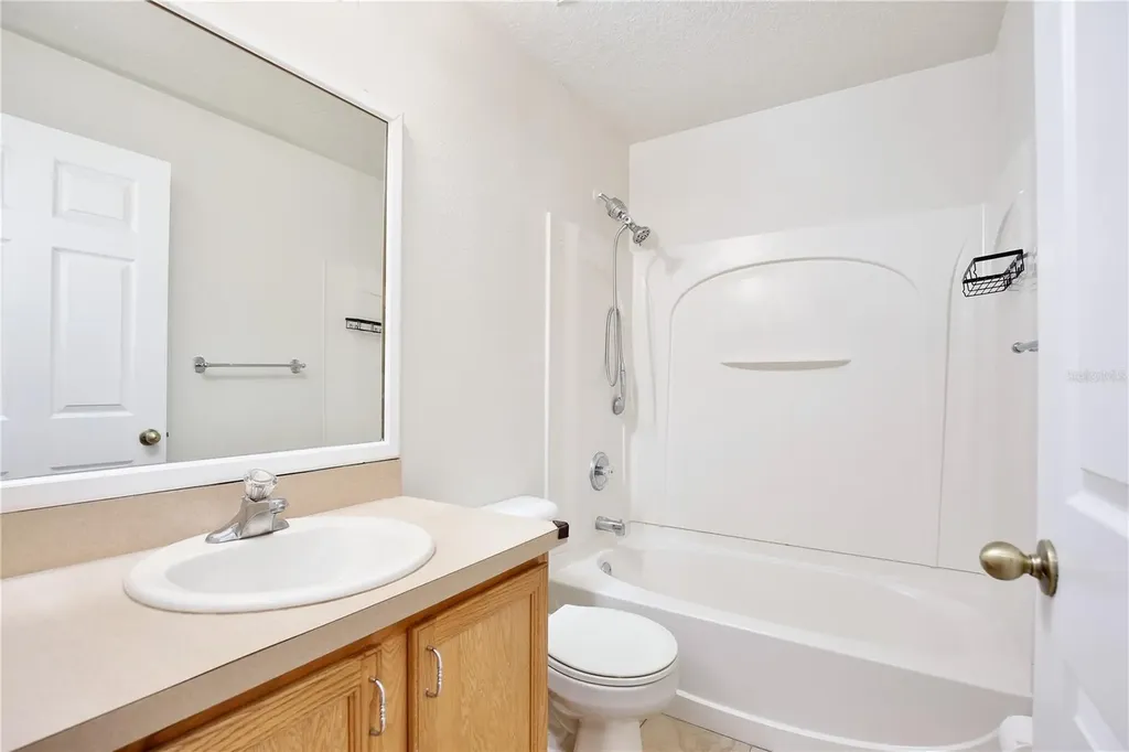 1236 Blackwater Pond Drive Orlando FL 32828