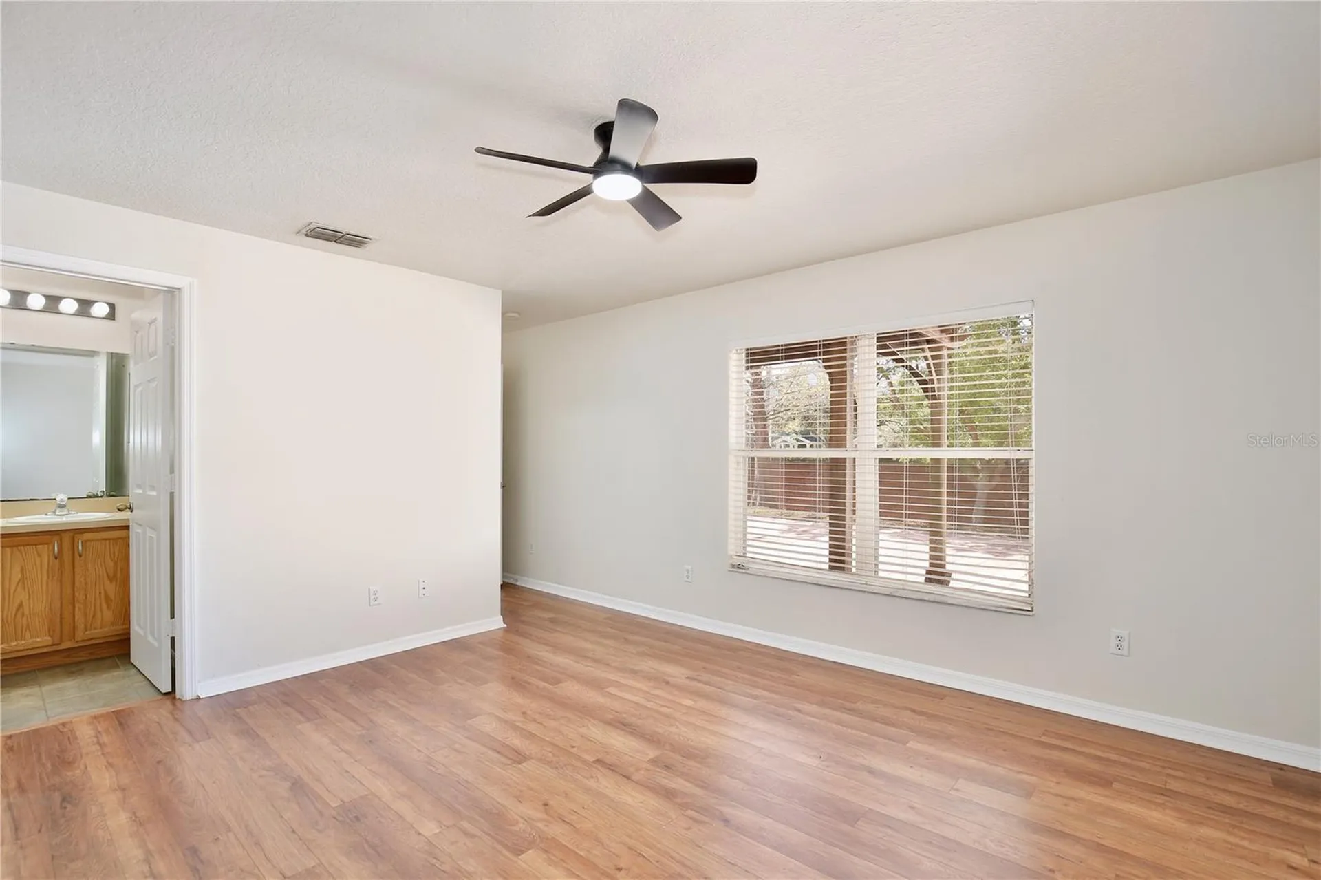 1236 Blackwater Pond Drive Orlando FL 32828
