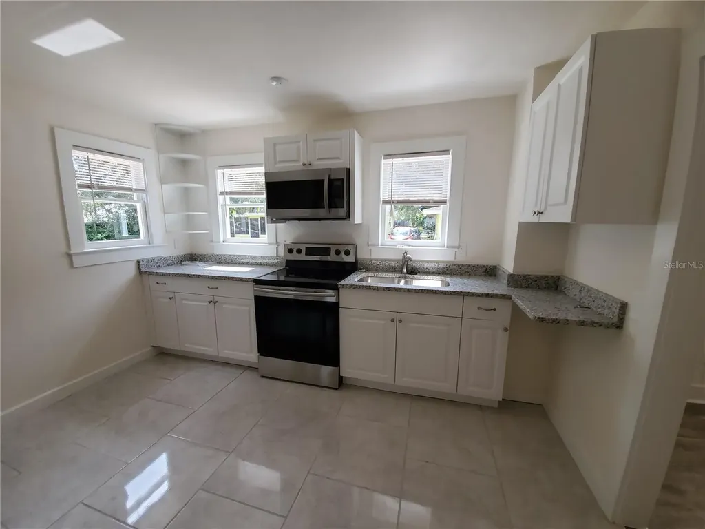 620 N East Avenue Sarasota FL 34237