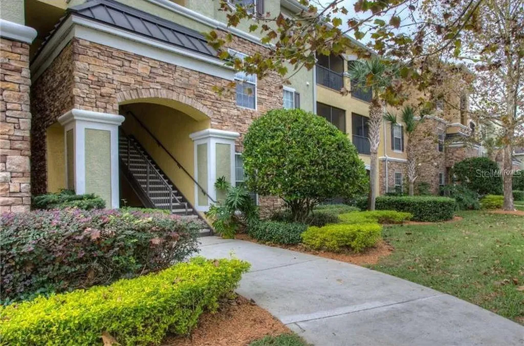 2406 Courtney Meadows Court Tampa FL 33619