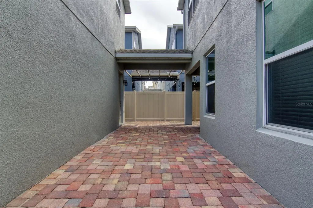 8323 Lookout Pointe Drive Windermere FL 34786
