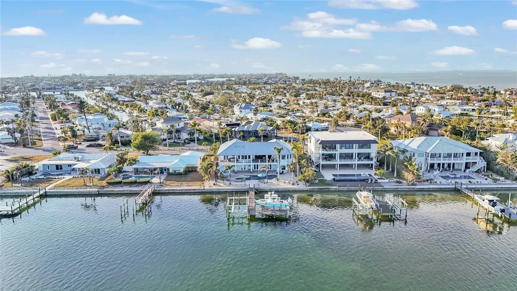 635 Key Royale Drive Holmes Beach FL 34217