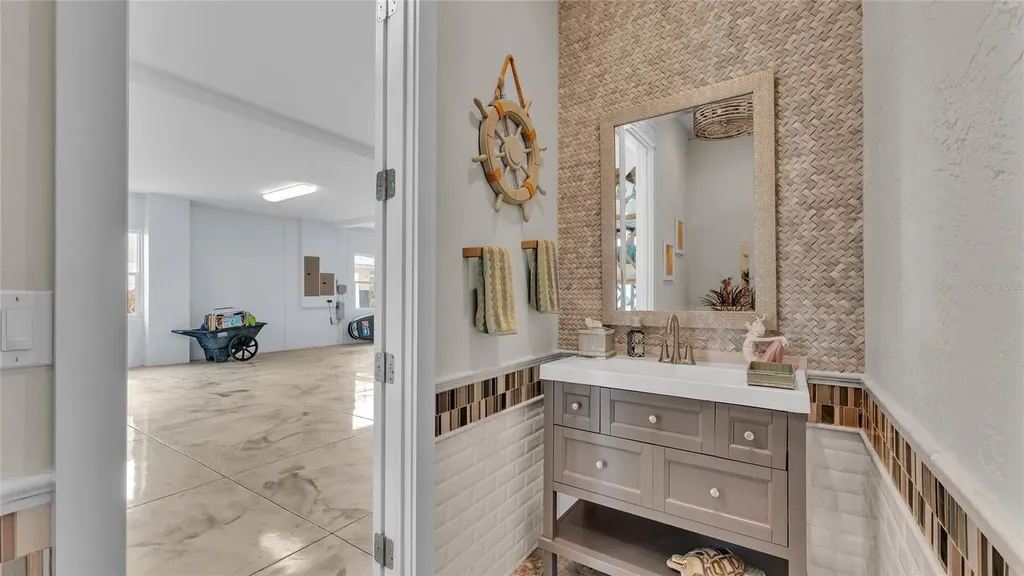 635 Key Royale Drive Holmes Beach FL 34217