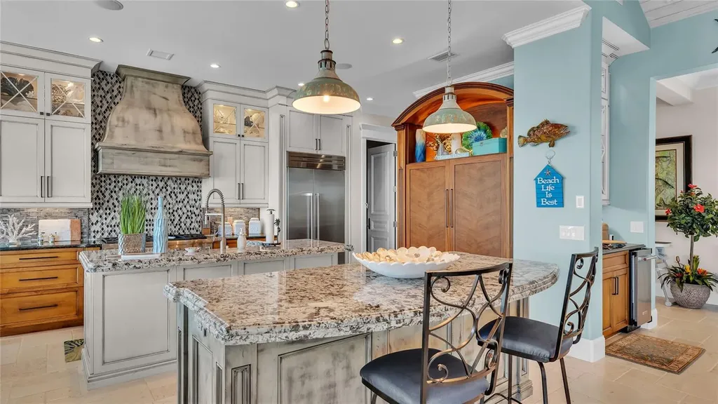 635 Key Royale Drive Holmes Beach FL 34217