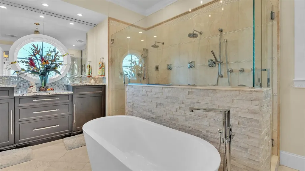 635 Key Royale Drive Holmes Beach FL 34217