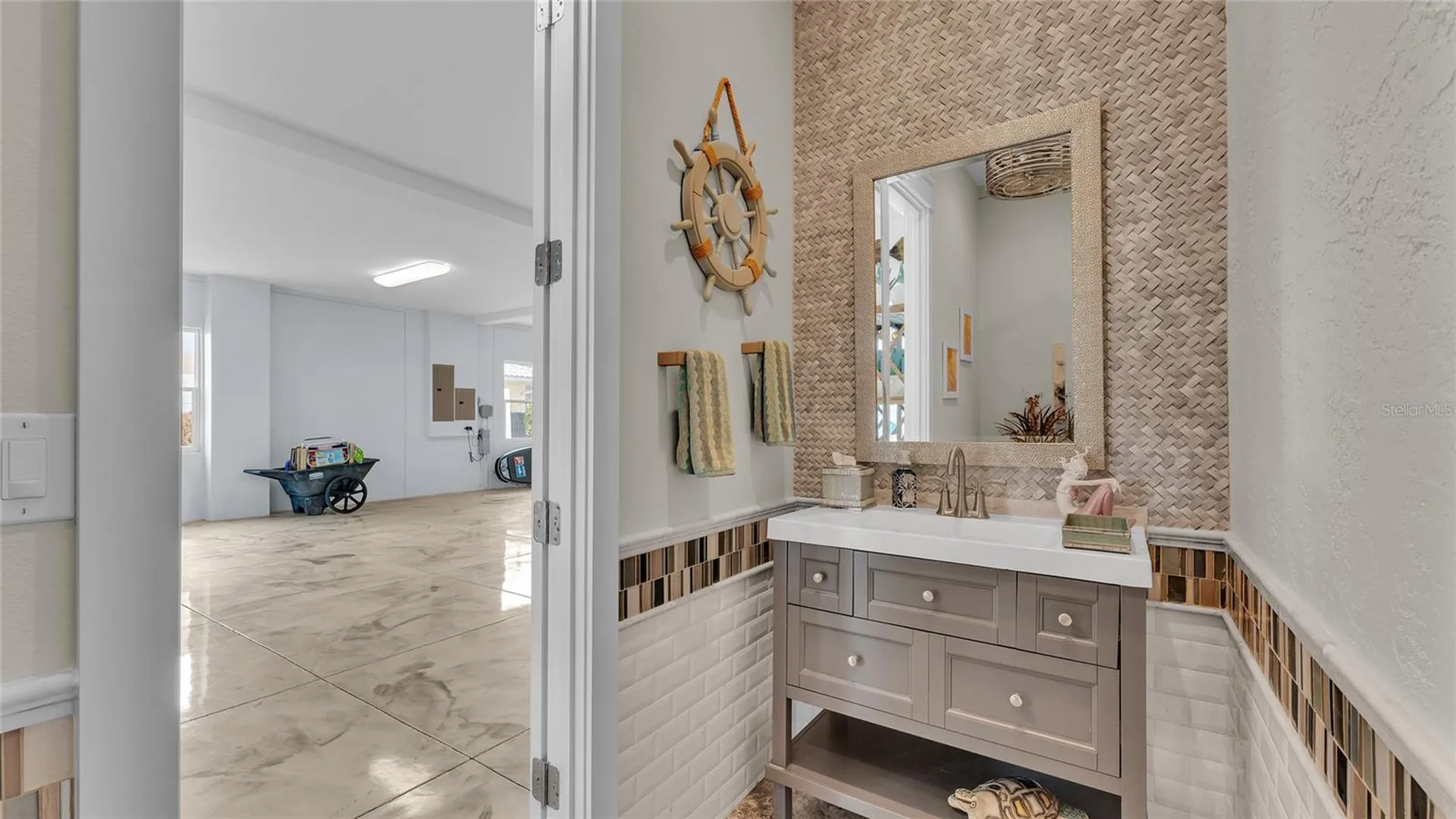 635 Key Royale Drive Holmes Beach FL 34217