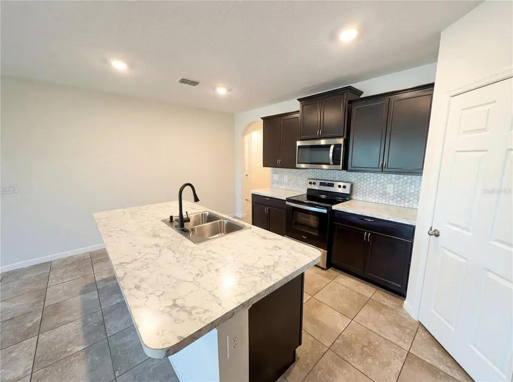 3452 Indian River Parkway Mims FL 32754