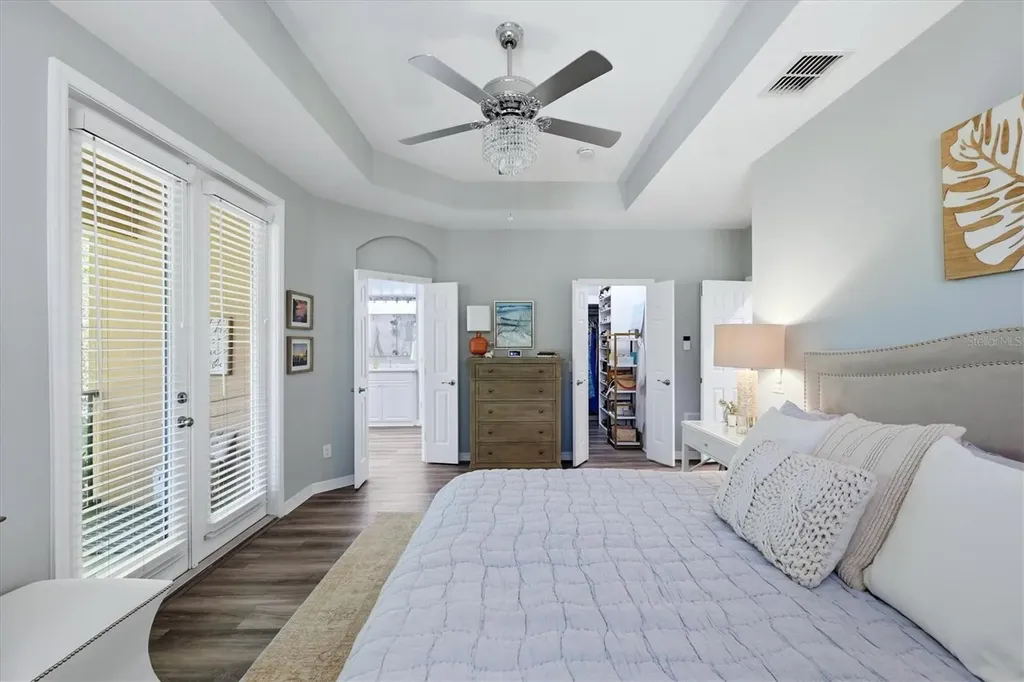 5427 Napa Drive Sarasota FL 34243