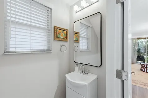 5427 Napa Drive Sarasota FL 34243