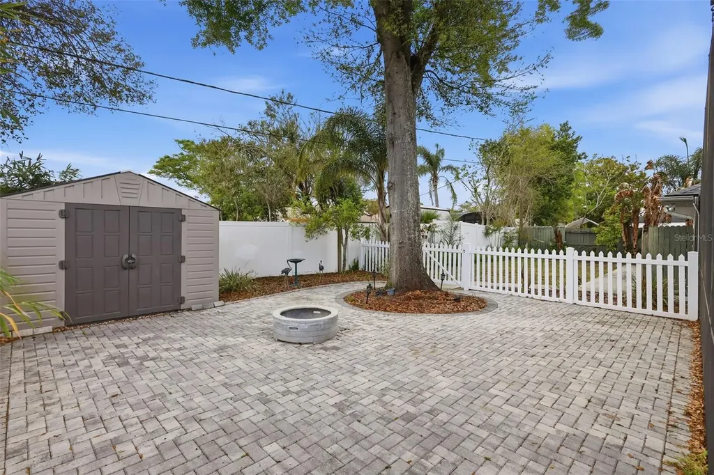 929 Fort Smith Boulevard Deltona FL 32738