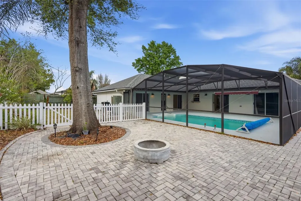 929 Fort Smith Boulevard Deltona FL 32738