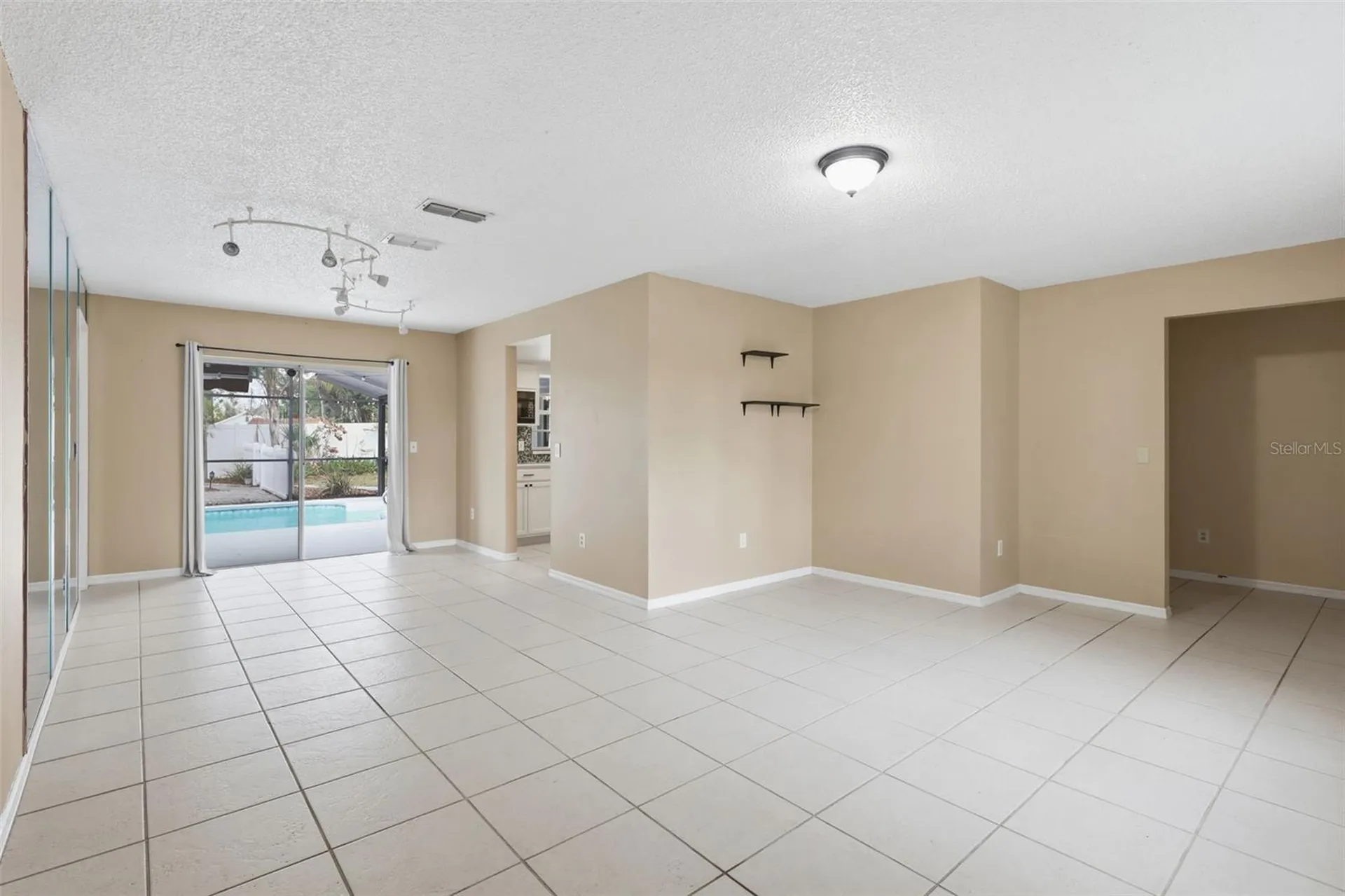 929 Fort Smith Boulevard Deltona FL 32738