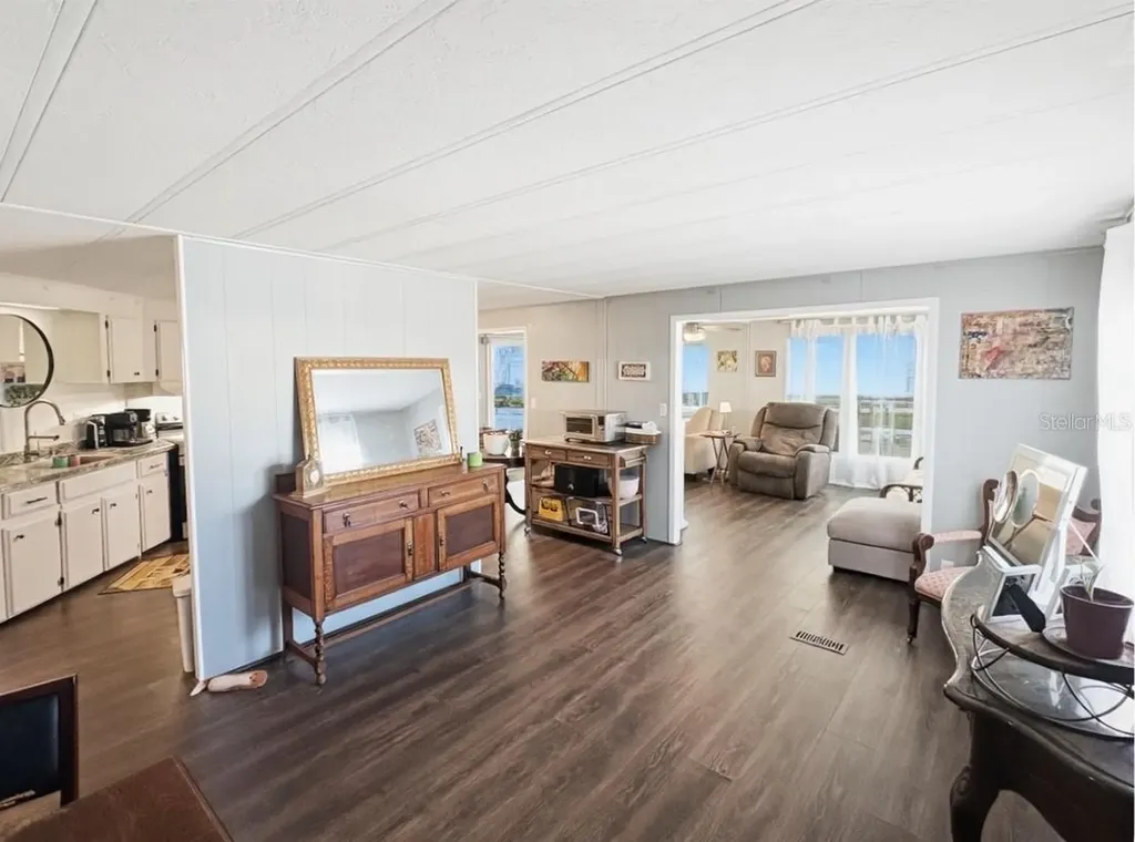 108 N Timber Trail Wildwood FL 34785